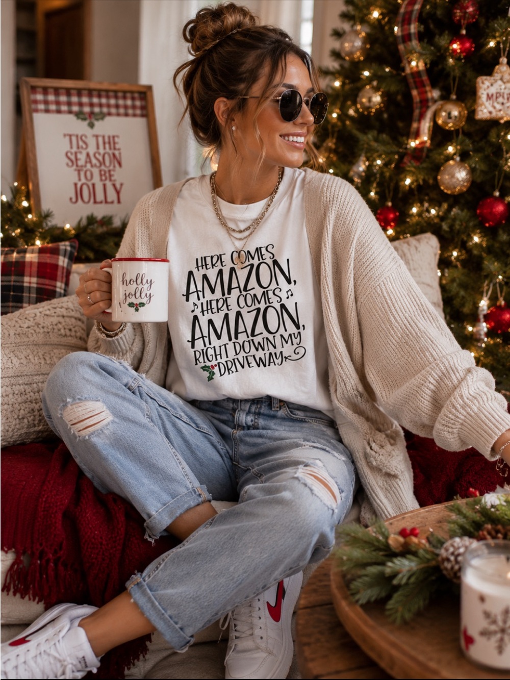 Here Comes Amazon … Shopping White Christmas Graphic T-shirt LAST ONE!
